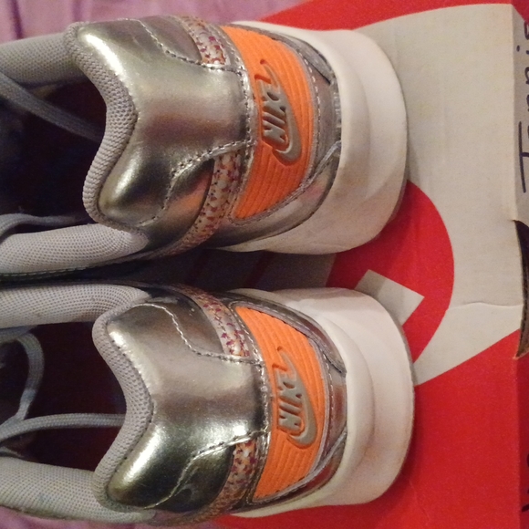 Nike womens Air Max - Picture 4 of 10
